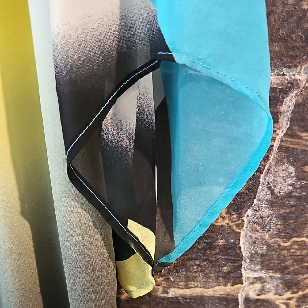 JM Collection Blue and Yellow Graphic Blouse Relaxed Fit - Picture 6 of 8